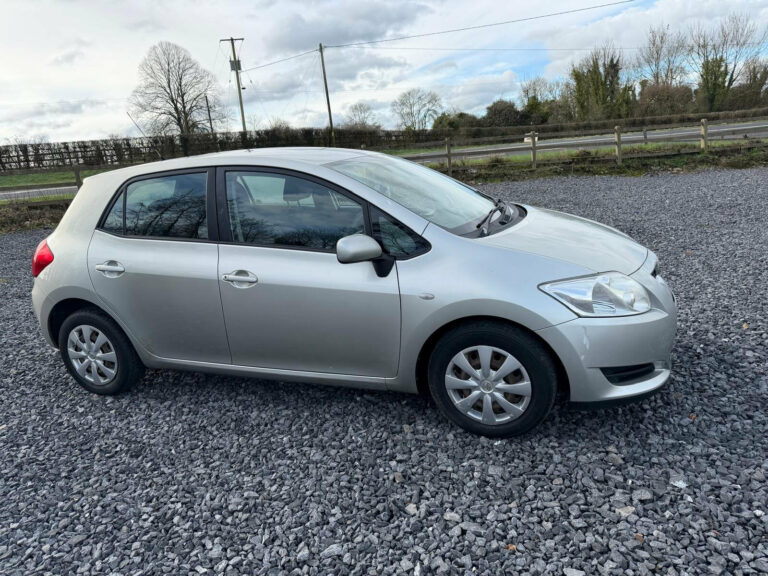 Toyota Auris 1.4 petrol(.new NCT today !!!!!
